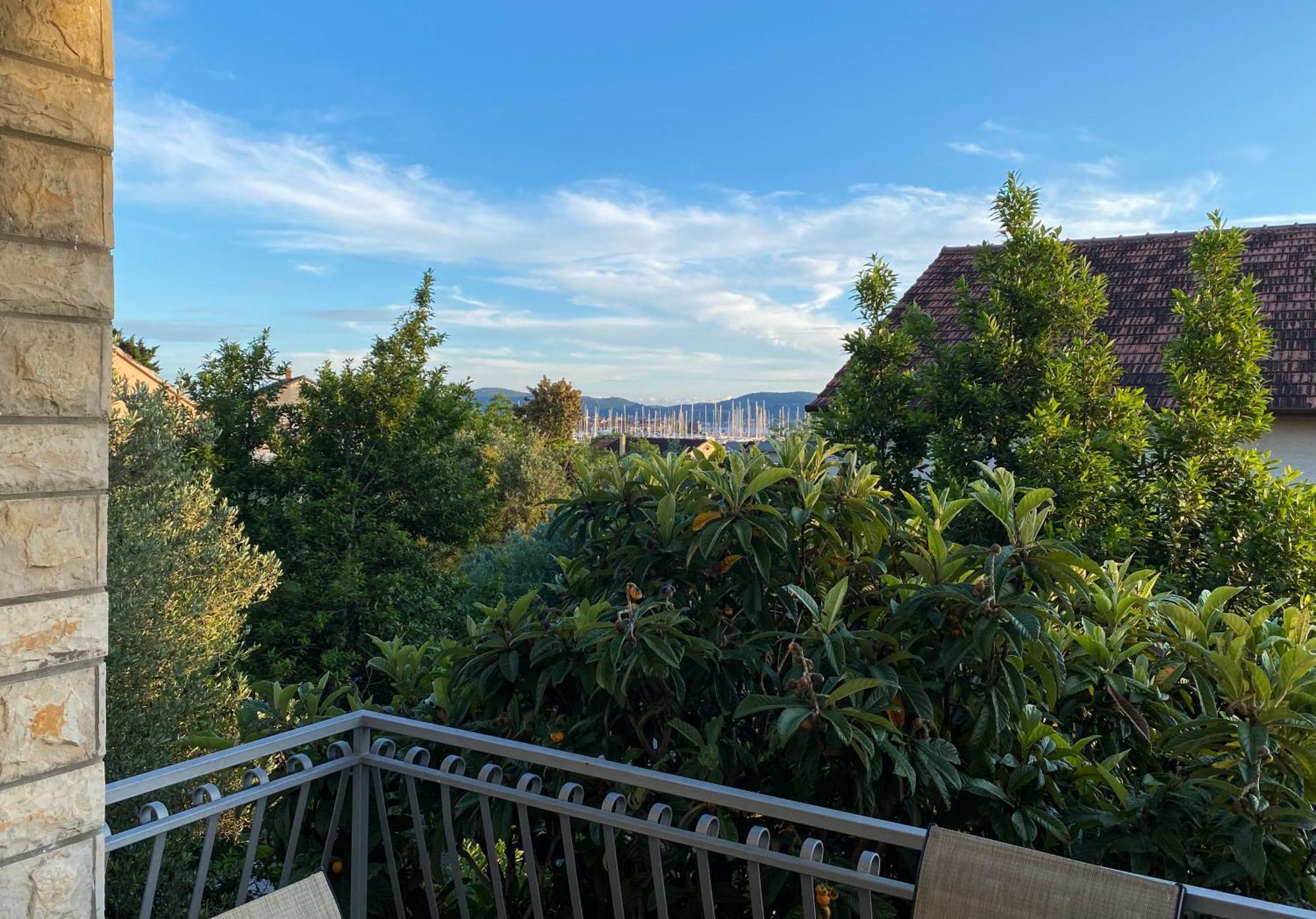 Apartments Maria Biograd Na Moru Bagian luar foto